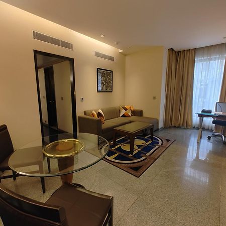 Hotel Marine Plaza Mumbai Exterior foto