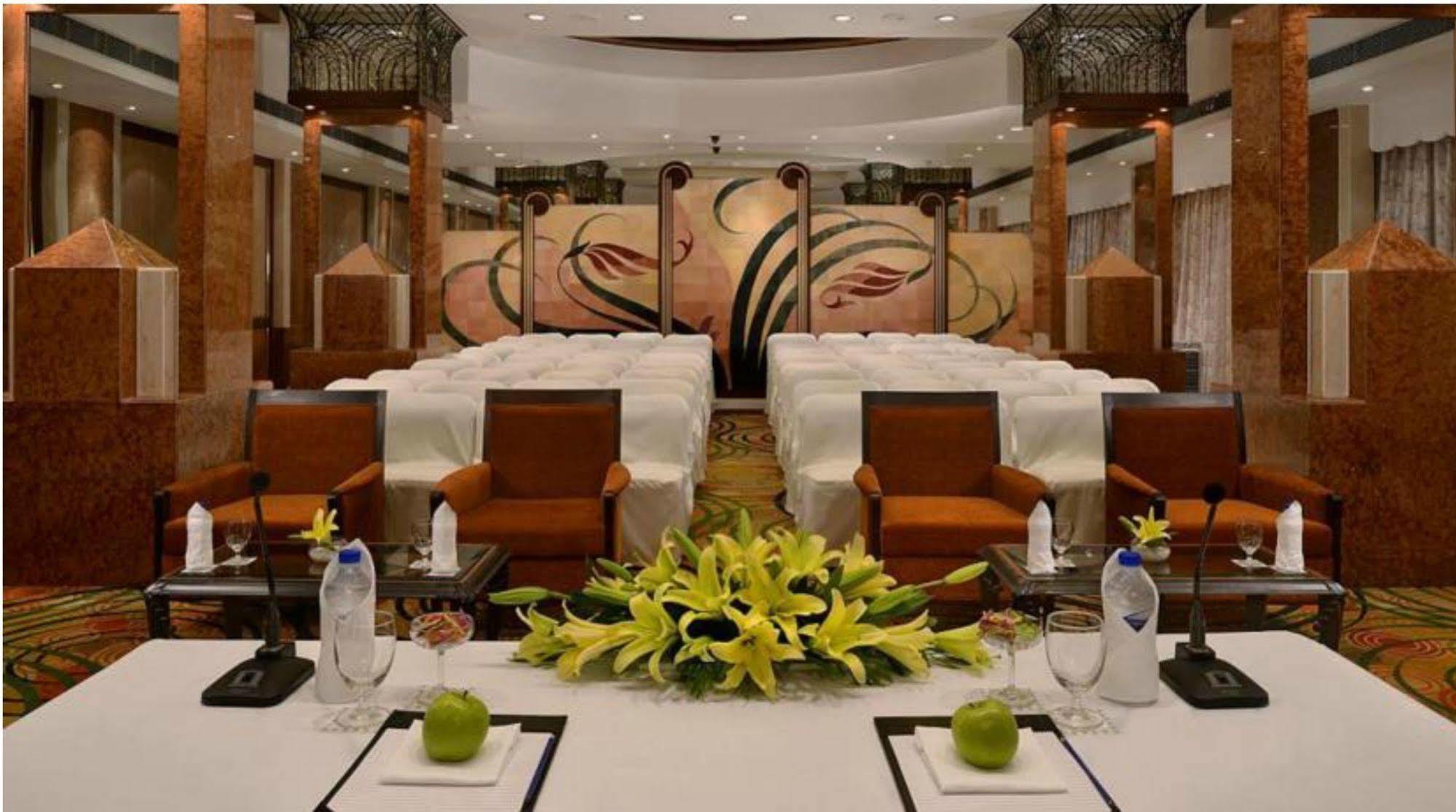 Hotel Marine Plaza Mumbai Exterior foto